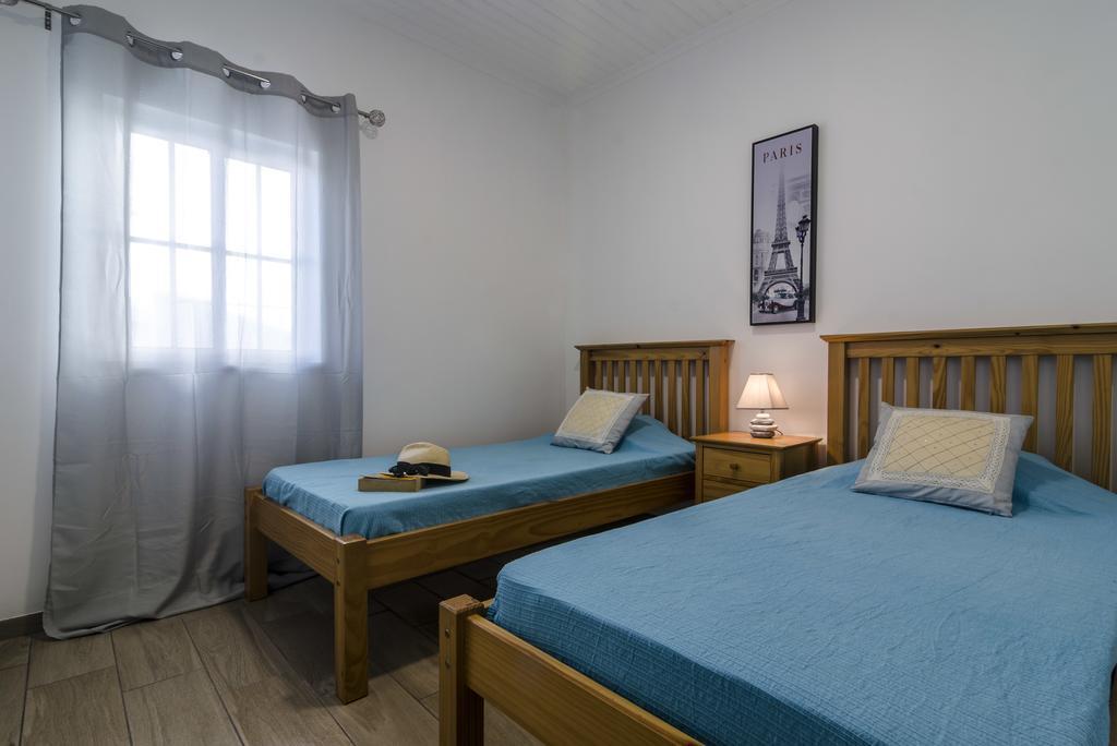 Lagos Downtown Guesthouse Extérieur photo